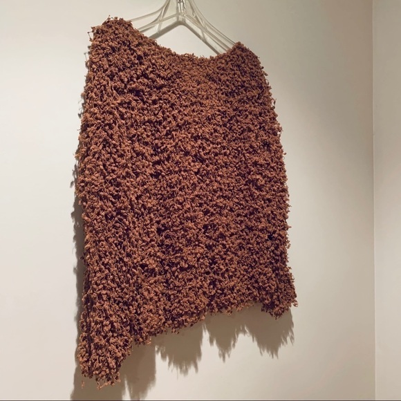 Loveriche crop carmel fuzzy teddy bear sweater - Picture 8 of 13